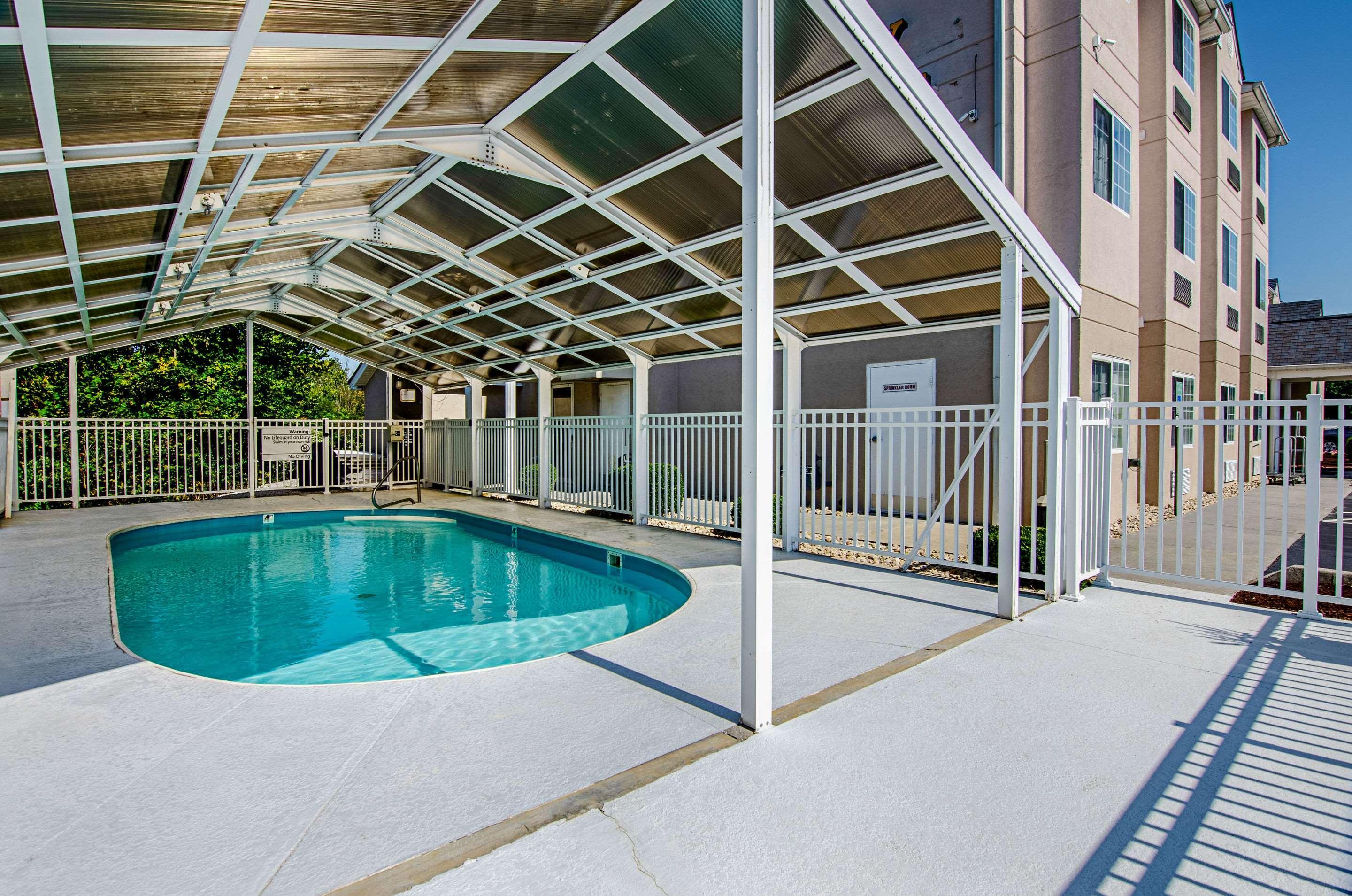 בריסטול Quality Inn & Suites I-81 Exit 7 מראה חיצוני תמונה
