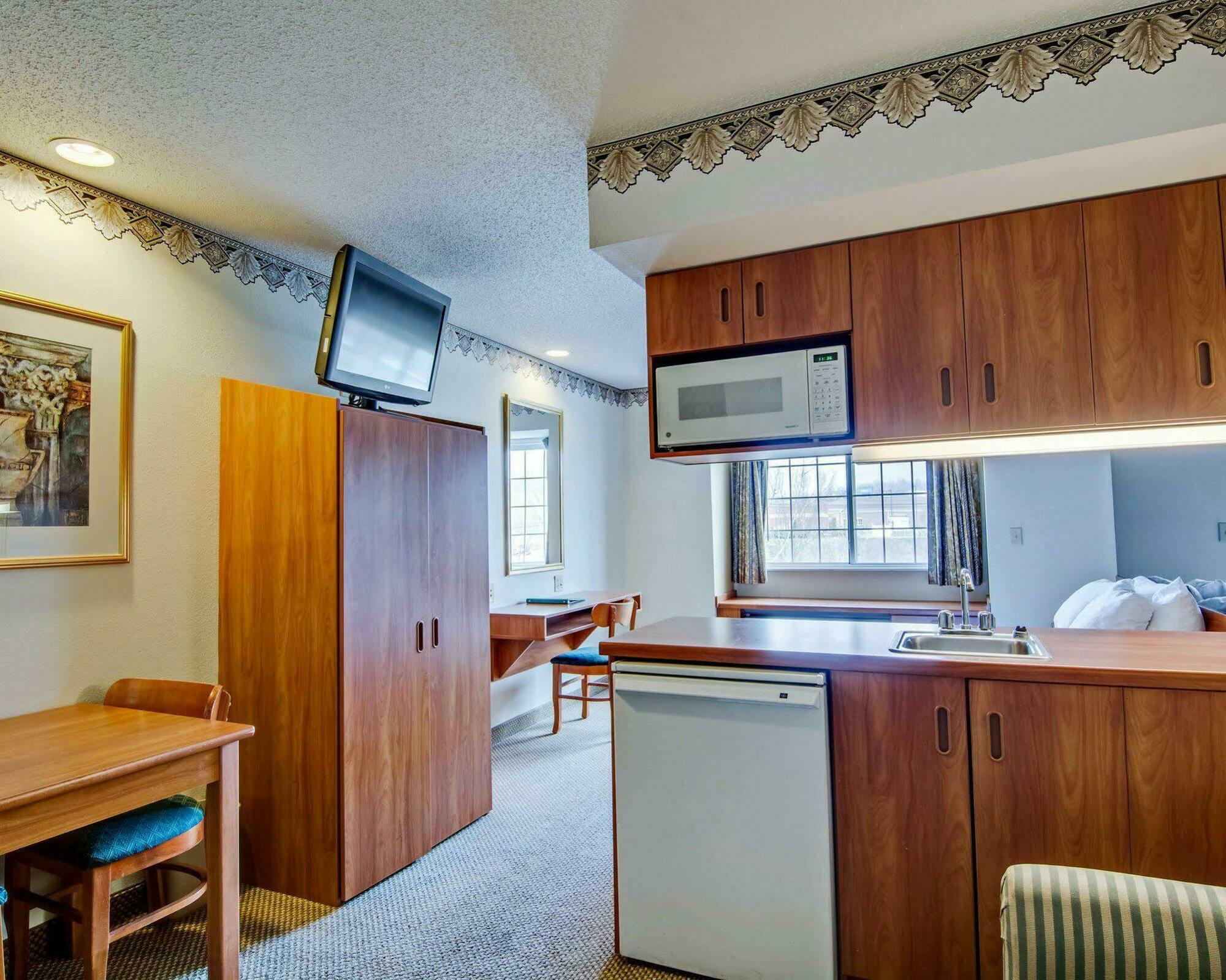 בריסטול Quality Inn & Suites I-81 Exit 7 מראה חיצוני תמונה