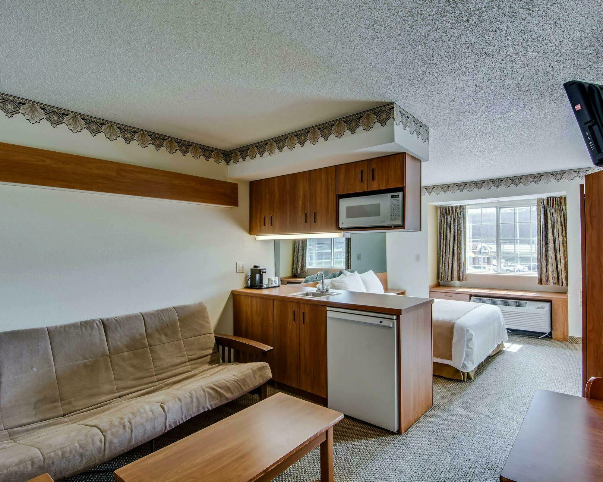 בריסטול Quality Inn & Suites I-81 Exit 7 מראה חיצוני תמונה